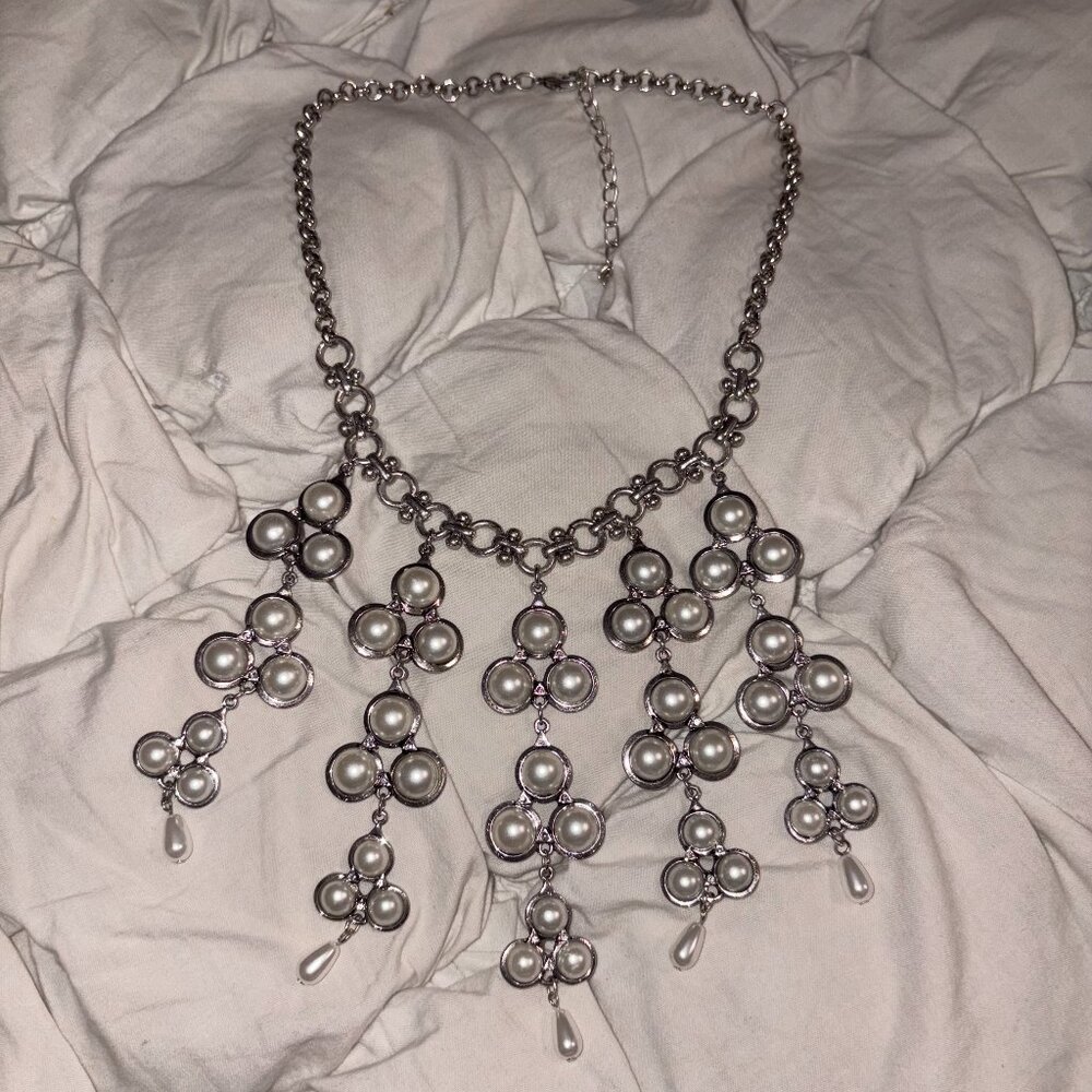 Free People Regal Pearl Waterfall Chandelier Necklace – Silver Art Deco